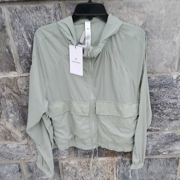 NWT Women's Lululemon Hood Lite Jacket Sage Green Large - Picture 1 of 8